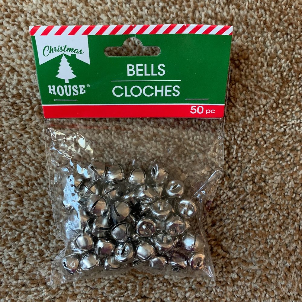 Christmas House 50 Silver Bell Cloches